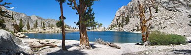 Lone Pine Lake is 1/8 mi. down an access path. A group of guys were doing flips off the rocks across the lake into the icy water. Brrrr