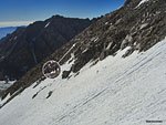 Hikers traverse big dropoffs on the 97 switchbacks